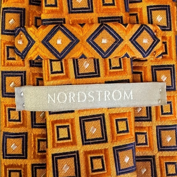 🍂SALE🍂NORDSTROM 100% Silk Orange Necktie - Picture 5 of 9